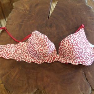 Victoria's Secret very sexy push up bra